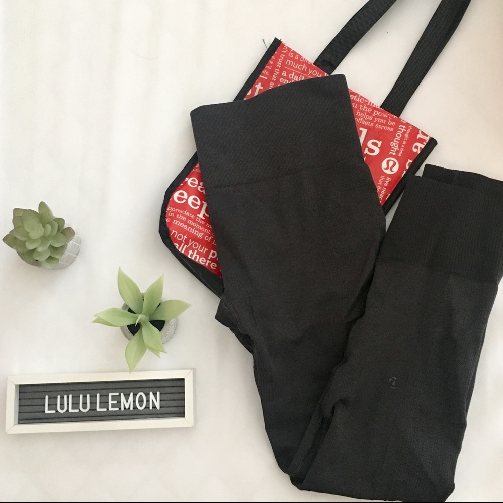 LULULEMON Charcoal Ebb Seamless Leggings - 25”